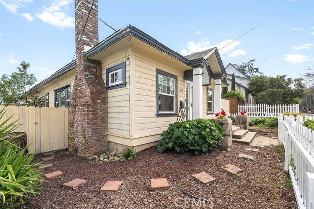 Detail Gallery Image 6 of 49 For 1233 1st, Oroville,  CA 95965 - 2 Beds | 1 Baths