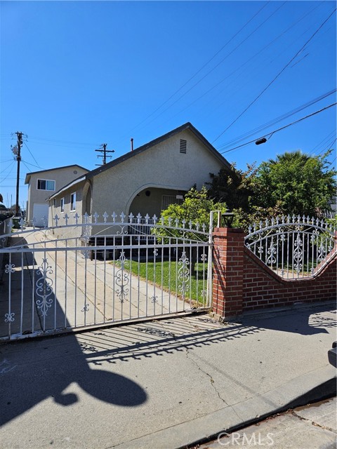 923 Alma Avenue, Los Angeles, California 90023, 2 Bedrooms Bedrooms, ,1 BathroomBathrooms,Single Family Residence,For Sale,Alma,RS24141619