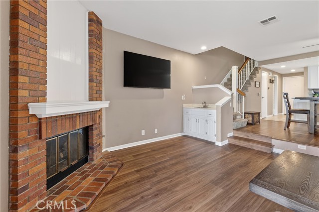 Detail Gallery Image 15 of 40 For 304 Molokai, Placentia,  CA 92870 - 2 Beds | 2/1 Baths