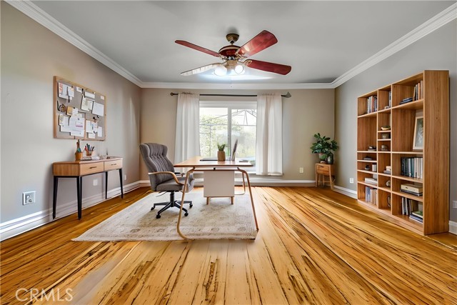 Detail Gallery Image 18 of 50 For 2401 E Avalon, Santa Ana,  CA 92705 - 5 Beds | 3 Baths