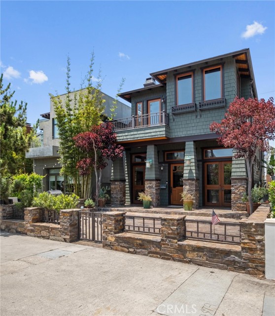 401 8th Street, Manhattan Beach CA: https://media.crmls.org/medias/95de1868-c1ec-4464-ba77-be4747f878c8.jpg