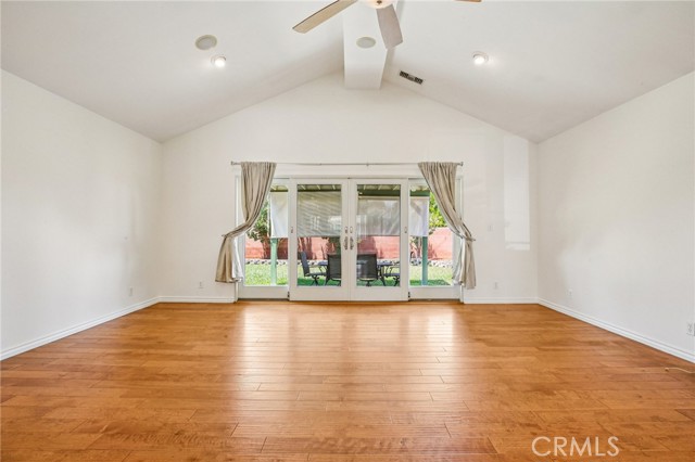 Detail Gallery Image 10 of 28 For 5033 Premiere Ave, Lakewood,  CA 90712 - 3 Beds | 2 Baths