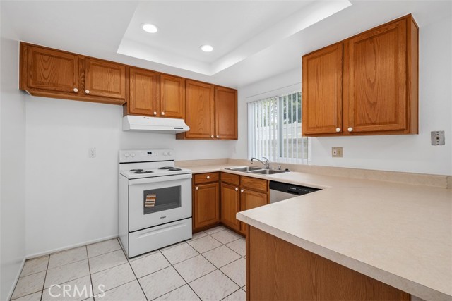 11782 Garden Grove Boulevard, Garden Grove CA: https://media.crmls.org/medias/95debc34-eab0-41b7-acb6-e7a181214512.jpg
