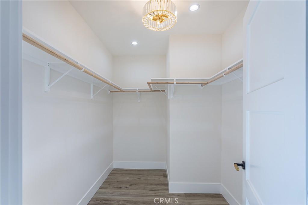 902 N Avon StreetBurbank image #15