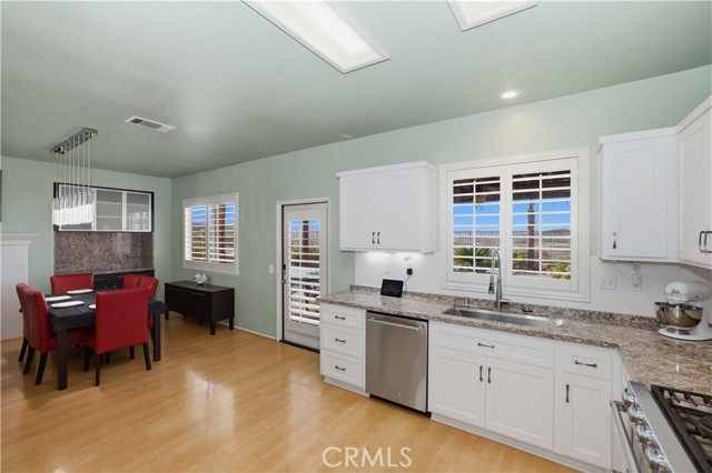 Detail Gallery Image 22 of 67 For 16123 Setting Sun Cir, Riverside,  CA 92503 - 3 Beds | 2/1 Baths