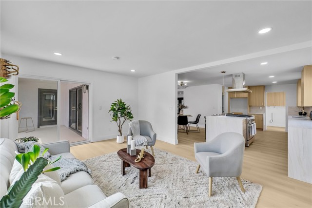 Image 23 of 51 For 13682 Carroll