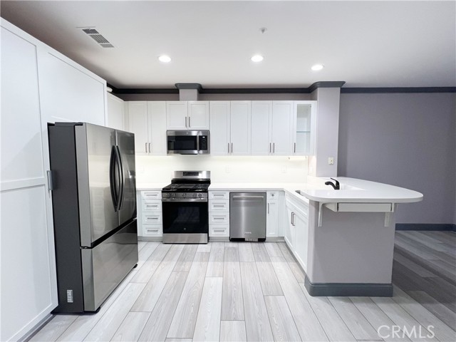 Detail Gallery Image 23 of 28 For 3321 E Penzance Ln #C,  Orange,  CA 92869 - 3 Beds | 2/1 Baths