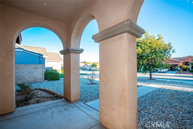 Detail Gallery Image 3 of 24 For 5807 W Avenue K3, Lancaster,  CA 93536 - 3 Beds | 2 Baths