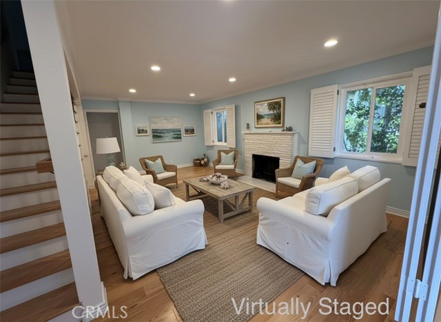 Detail Gallery Image 28 of 38 For 3826 Dixie Canyon, Sherman Oaks,  CA 91423 - 3 Beds | 3 Baths