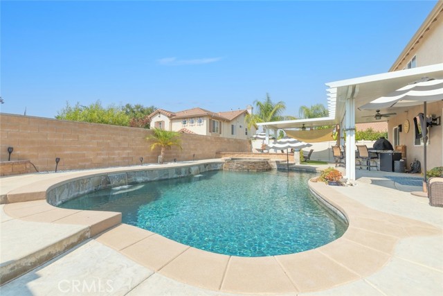 30567 Mill Valley Court, Murrieta CA: https://media.crmls.org/medias/95e02e2f-06b5-4f2a-ae06-7d09e0ca2323.jpg