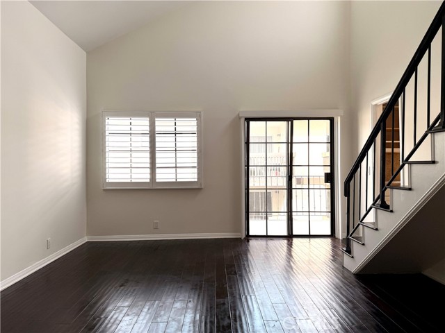 Detail Gallery Image 4 of 29 For 227 S Madison, Pasadena,  CA 91101 - 2 Beds | 2/1 Baths