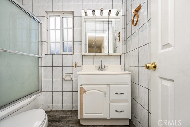 Detail Gallery Image 19 of 44 For 10933 Sampson Ave, Lynwood,  CA 90262 - 3 Beds | 2 Baths