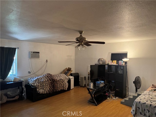 Detail Gallery Image 4 of 26 For 14222 Filmore, Arleta,  CA 91331 - 3 Beds | 2 Baths