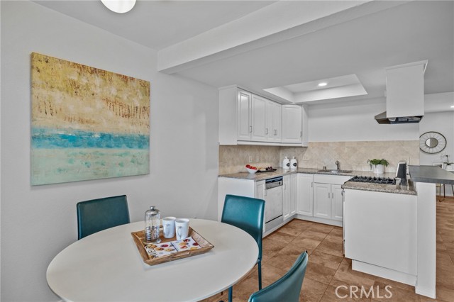 Detail Gallery Image 7 of 28 For 13722 Red Hill Ave #71,  Tustin,  CA 92780 - 1 Beds | 1 Baths