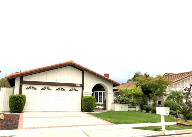 12439 Sunnycreek Ln, Cerritos, CA 90703