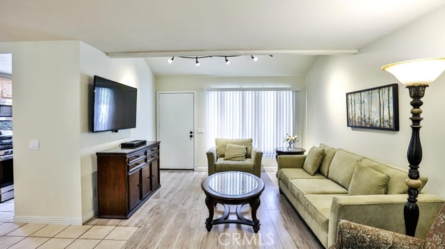 Detail Gallery Image 14 of 58 For 3538 Bottlebrush, West Covina,  CA 91792 - 2 Beds | 1/1 Baths