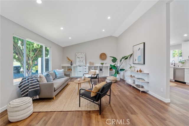 16405 Napa Street photo 7