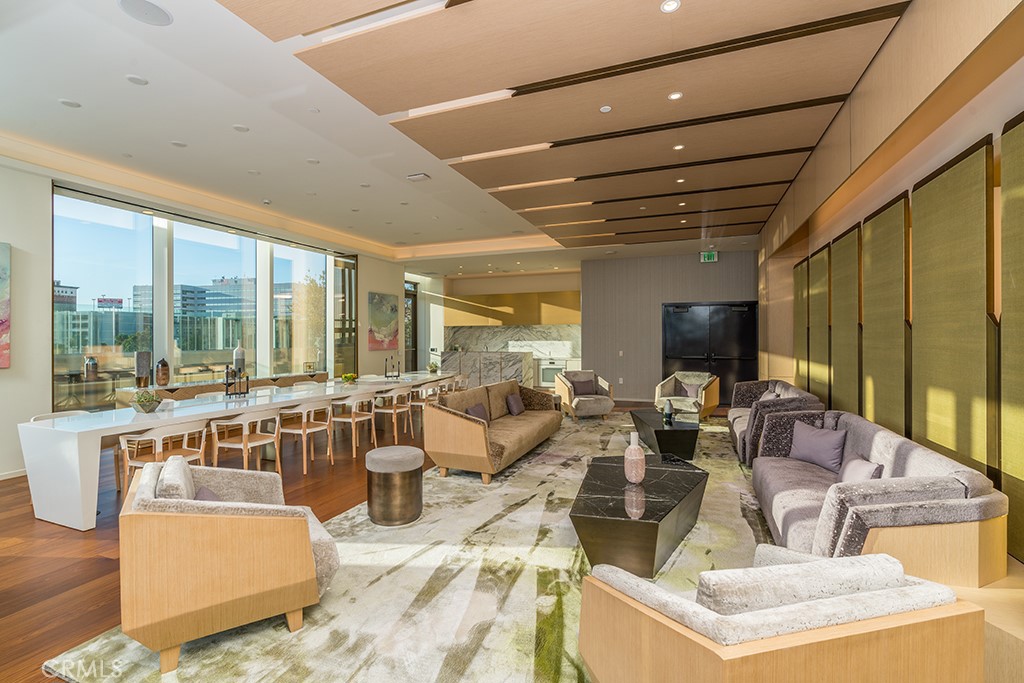 889 S Francisco Street #2805