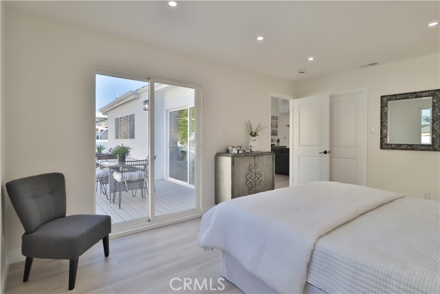 22131 1/2 Victory, Canoga Park CA: https://media.crmls.org/medias/95e2d233-e799-41a4-bfde-12bf74f63c24.jpg