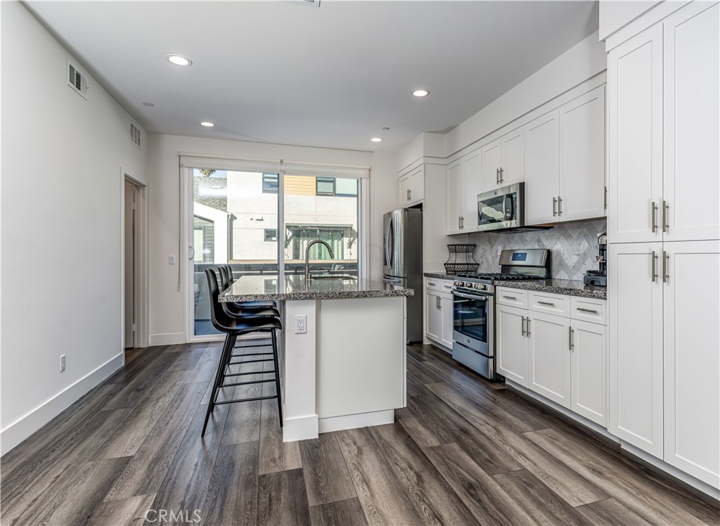 12234 Greenleaf Lane