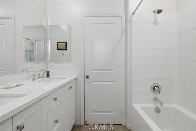 22864 Acoustic, Saugus CA: https://media.crmls.org/medias/95e3bbb7-4790-48f7-a7d3-d8390311255d.jpg