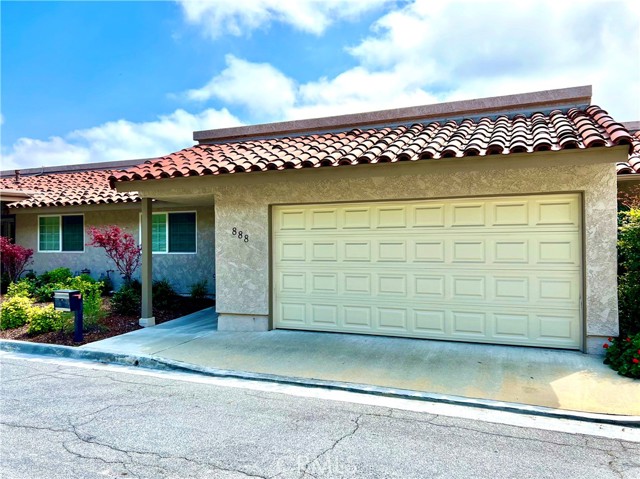 Detail Gallery Image 1 of 25 For 888 W Highpoint Dr, Claremont,  CA 91711 - 3 Beds | 2 Baths