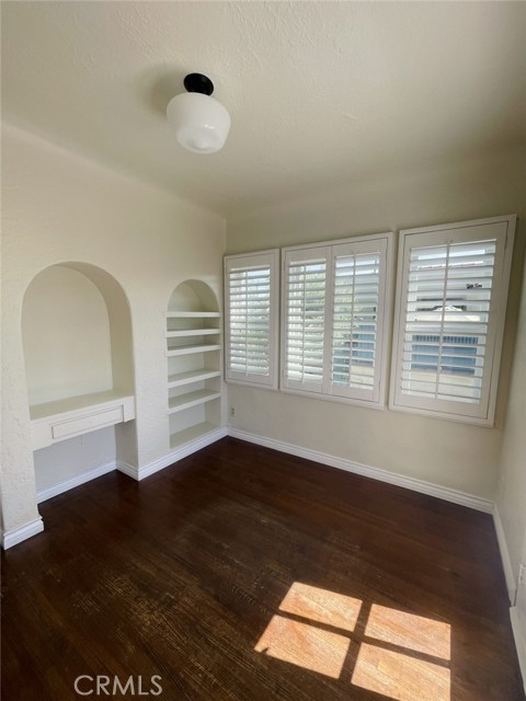 Detail Gallery Image 3 of 13 For 120 Savona Walk, Long Beach,  CA 90803 - 2 Beds | 1 Baths