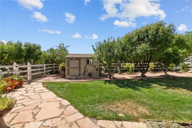 30444 Hidden Valley Court, Castaic CA: https://media.crmls.org/medias/95e53148-b530-4c90-9b8a-8b4b2dc0af8a.jpg