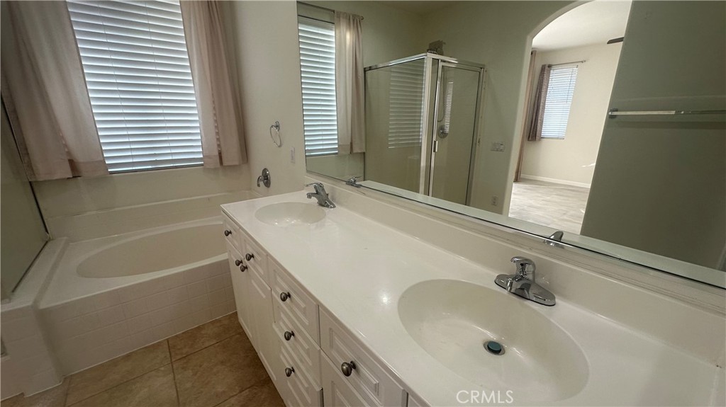 MLS #IV25257953 image #15