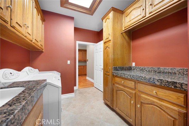 Detail Gallery Image 57 of 72 For 8905 Saint Cloud Ln, Bakersfield,  CA 93311 - 4 Beds | 4/1 Baths