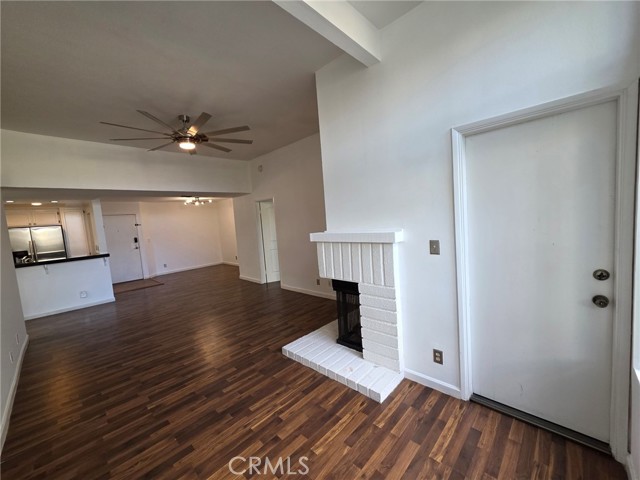 Detail Gallery Image 8 of 24 For 7800 Topanga Canyon #303,  Canoga Park,  CA 91304 - 2 Beds | 2 Baths