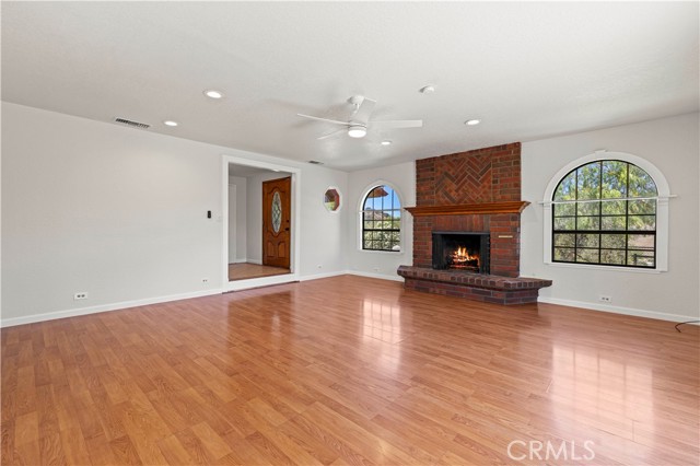 13620 Pales, Agua Dulce CA: https://media.crmls.org/medias/95e71c9b-28c7-4325-a7b2-7e2afb95b5e0.jpg