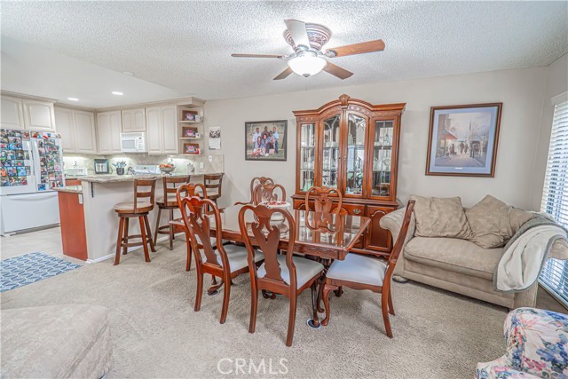 Detail Gallery Image 17 of 22 For 23732 via Tomas, Valencia,  CA 91355 - 3 Beds | 3 Baths