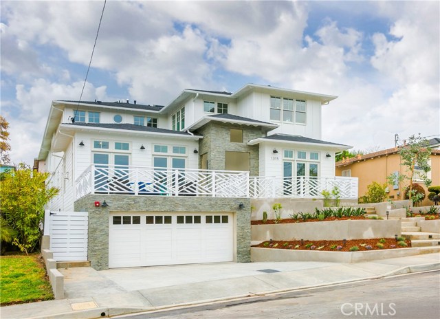 1315 9th Street, Manhattan Beach, California 90266, 6 Bedrooms Bedrooms, ,2 BathroomsBathrooms,Residential,Sold,9th,SB17007027