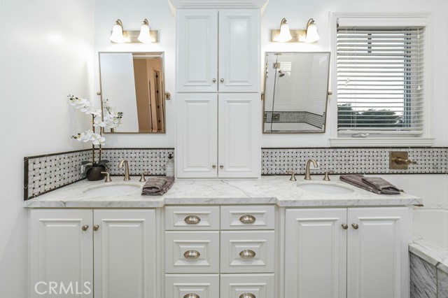 Detail Gallery Image 24 of 38 For 700 Acacia Ave a,  Corona Del Mar,  CA 92625 - 3 Beds | 3/1 Baths