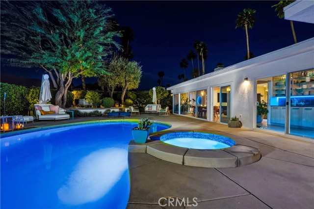 Detail Gallery Image 11 of 75 For 2736 S Camino Real, Palm Springs,  CA 92264 - 4 Beds | 3 Baths