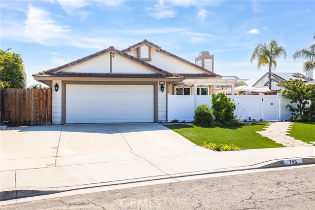 780 Gregory Lane, Oceanside CA: https://media.crmls.org/medias/95e8d948-4d41-413f-b9db-ad26e2cd293b.jpg