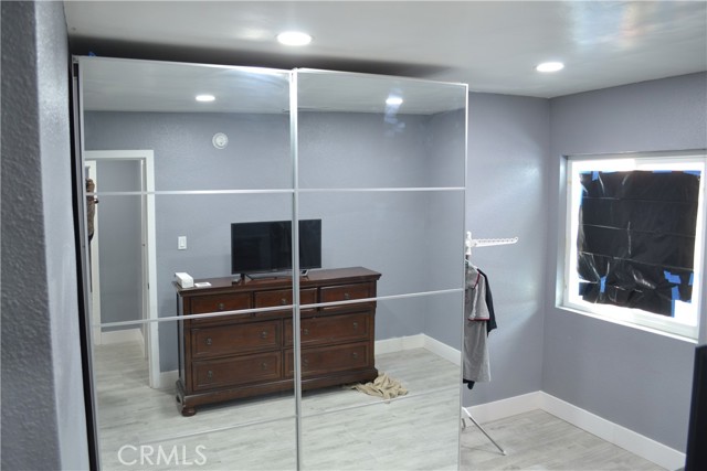 11068 Penrose, Sun Valley CA: https://media.crmls.org/medias/95e95301-d6ca-4a15-9dbd-c3b44f675b33.jpg