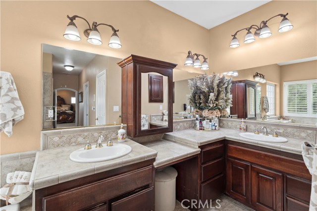 13985 Evergreen Lane, Victorville CA: https://media.crmls.org/medias/95e95af3-3f42-40ff-9d2c-30791454c2ad.jpg