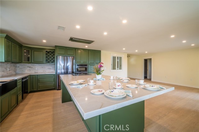 715 N Loop Drive, Camarillo, CA, 93010 715 N Loop Drive, Camarillo, CA, 93010