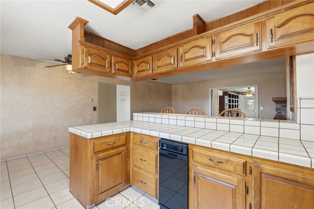 Detail Gallery Image 27 of 68 For 24053 Road 212, Lindsay,  CA 93247 - 3 Beds | 2 Baths
