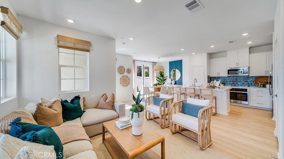 8465 Gabrielino Court