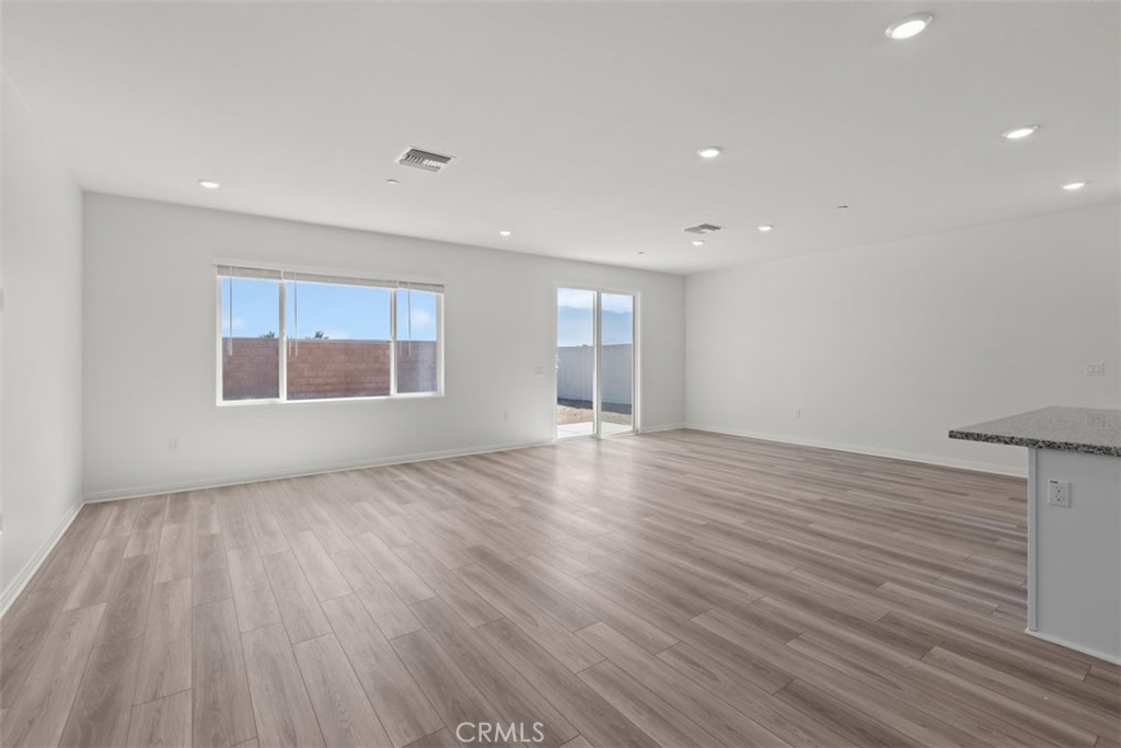 MLS #IV25253414 image #12