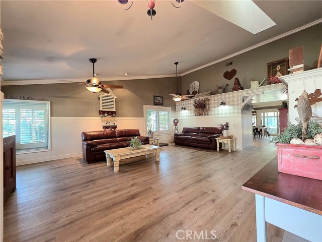 Detail Gallery Image 4 of 18 For 22081 Windtree, Wildomar,  CA 92595 - 3 Beds | 2 Baths