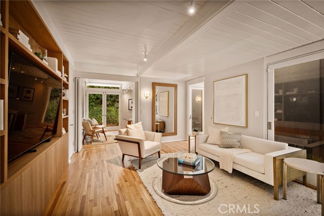 Detail Gallery Image 15 of 51 For 4750 Poe Ave, Woodland Hills,  CA 91364 - 4 Beds | 4 Baths