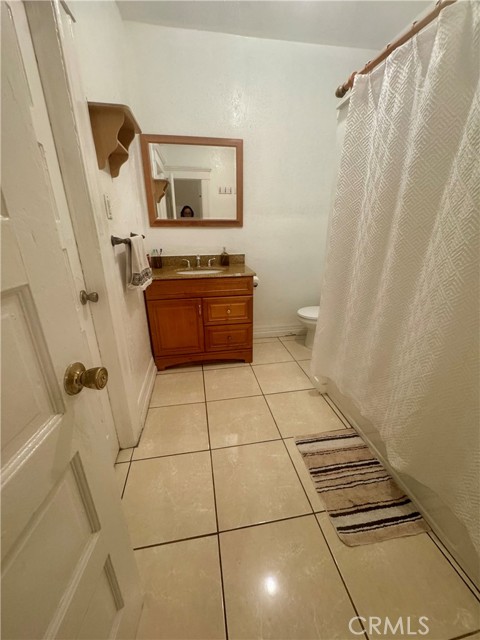 Detail Gallery Image 16 of 31 For 2129 30th W 30th St, Los Angeles,  CA 90018 - 4 Beds | 1 Baths