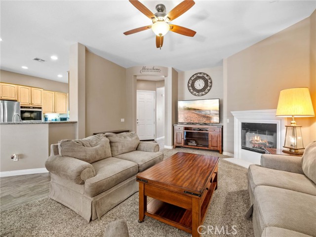 Detail Gallery Image 7 of 39 For 10598 Archerwill Rd, Apple Valley,  CA 92308 - 3 Beds | 2 Baths