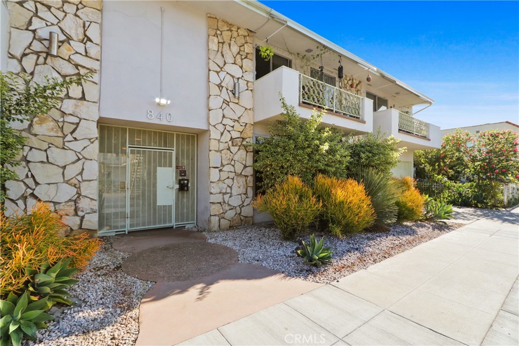 840 Cedar Ave. Unit #20