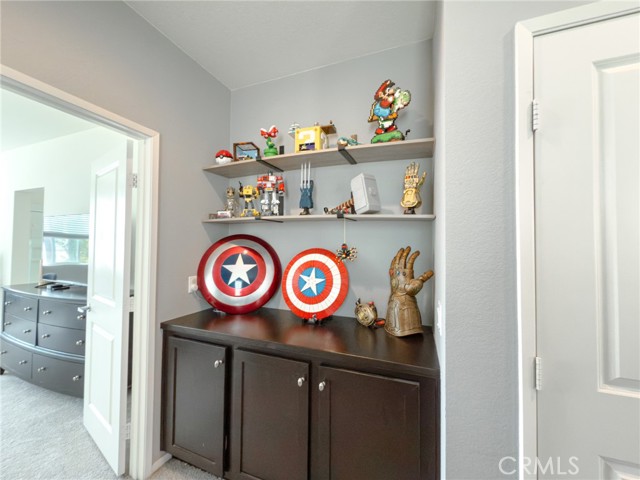 5485 San Roberto, San Diego CA: https://media.crmls.org/medias/95ecacf1-81b2-43b0-b94f-8b04d98c7533.jpg