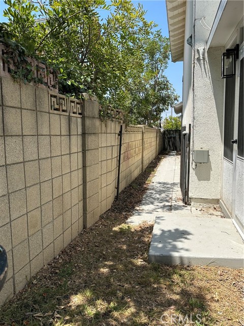 Detail Gallery Image 15 of 16 For 19008 Hillford, Carson,  CA 90746 - 4 Beds | 3 Baths